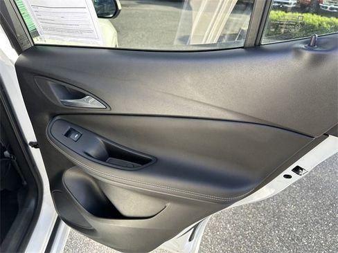 Used 2023 Buick Encore GX Select w/ Sport Touring Package image 38