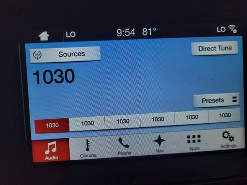 Used 2017 Ford Explorer XLT w/ Equipment Group 202A AWD/4WD image 25
