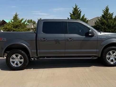 Used 2019 Ford F150 XLT w/ Equipment Group 302A Luxury AWD/4WD image 9