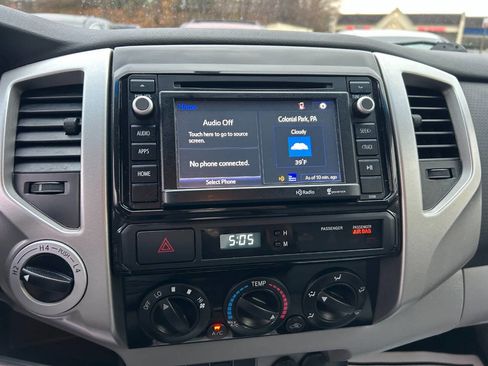 Used 2014 Toyota Tacoma 4x4 Access Cab w/ SR5 Package image 18