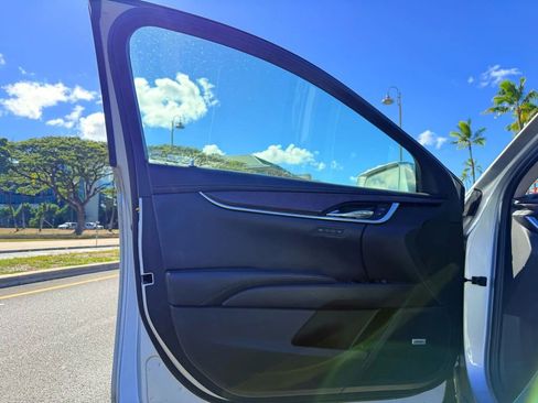 Used 2019 Cadillac XTS Luxury image 13