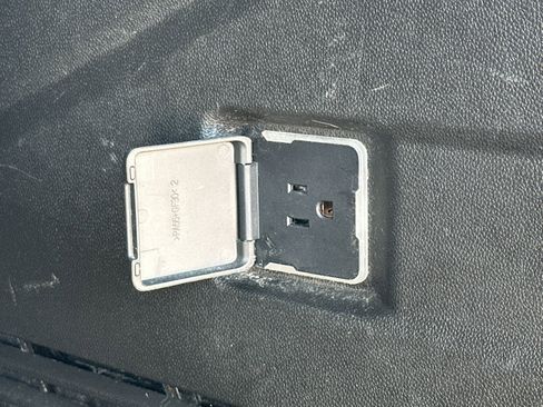 Used 2023 Chevrolet Tahoe Z71 image 21