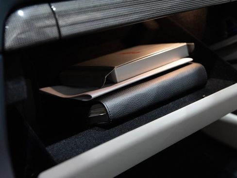 Used 2018 Porsche 911 Targa 4 GTS image 15