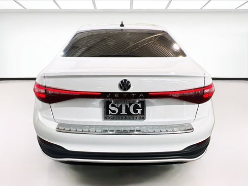 Used 2025 Volkswagen Jetta S FWD image 5