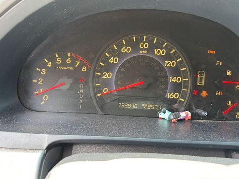 Used 2010 Honda Odyssey LX image 2