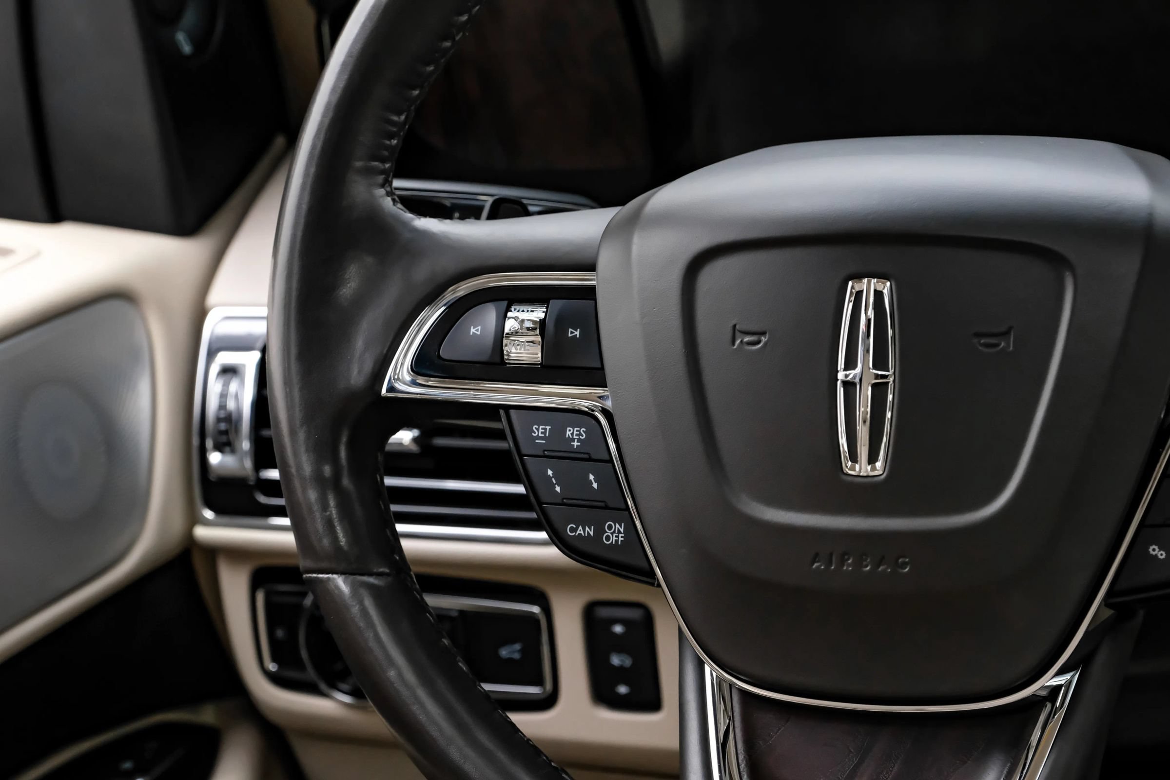 Used 2020 Lincoln Navigator Reserve w/ Luxury Package AWD/4WD image 14