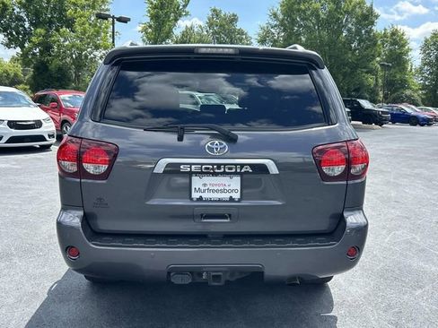 Used 2020 Toyota Sequoia Platinum AWD/4WD image 5