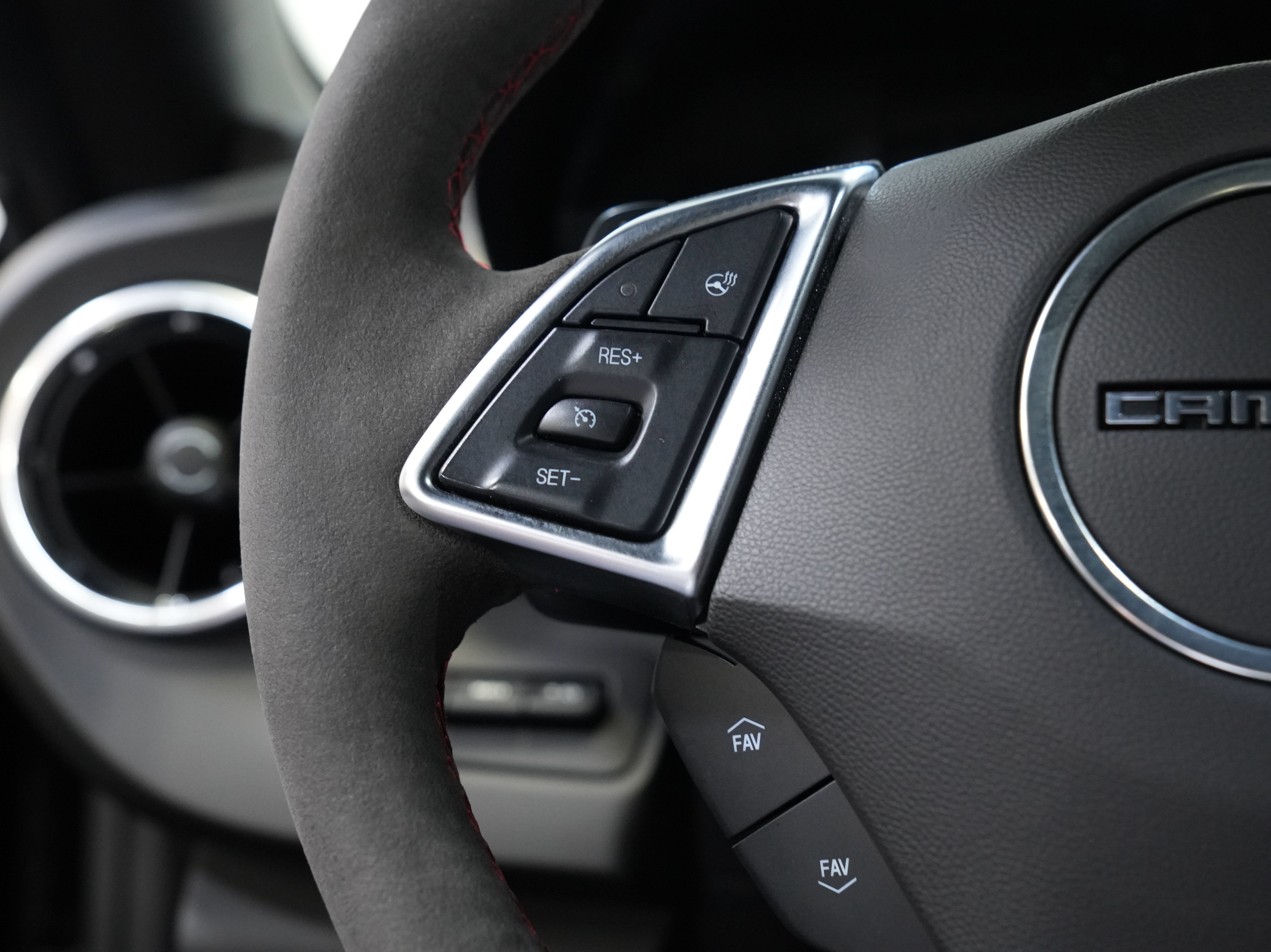 Used 2018 Chevrolet Camaro ZL1 RWD image 35