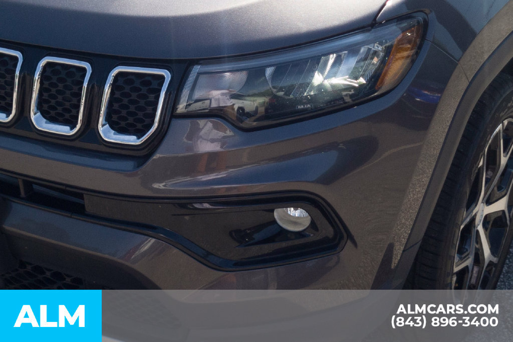 Used 2024 Jeep Compass Limited AWD/4WD image 11