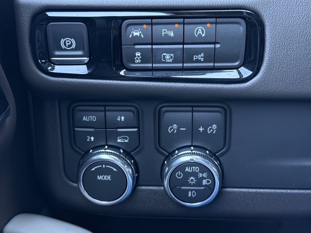 Used 2026 GMC Yukon Elevation w/ LPO, Floor Liner Package AWD/4WD image 25
