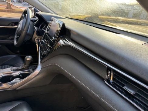 Used 2021 Toyota Camry SE image 28