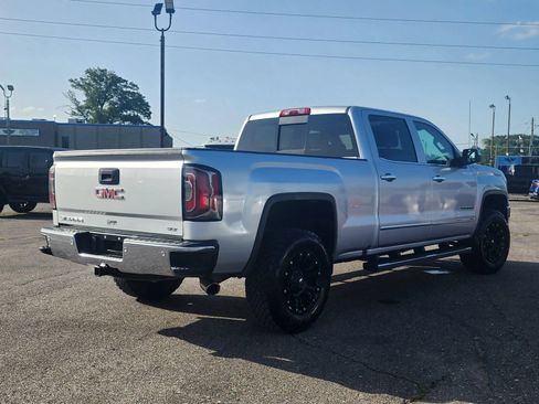 Used 2017 GMC Sierra 1500 SLT w/ SLT Premium Package AWD/4WD image 17