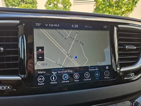 Used 2019 Chrysler Pacifica Touring-L FWD image 52