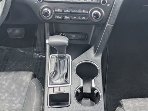 Used 2021 Kia Sportage LX FWD image 18