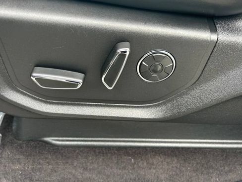 Used 2018 Ford F150 Platinum w/ Technology Package AWD/4WD image 21