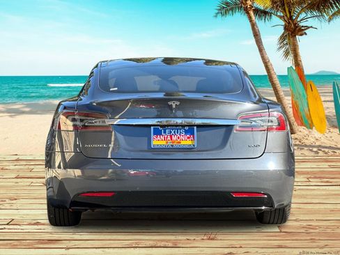 Used 2016 Tesla Model S 90D image 4