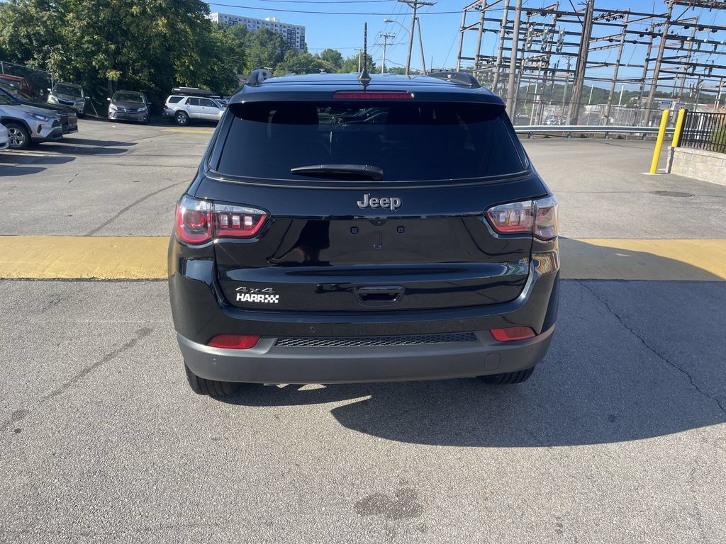 Used 2026 Jeep Compass Limited AWD/4WD image 4