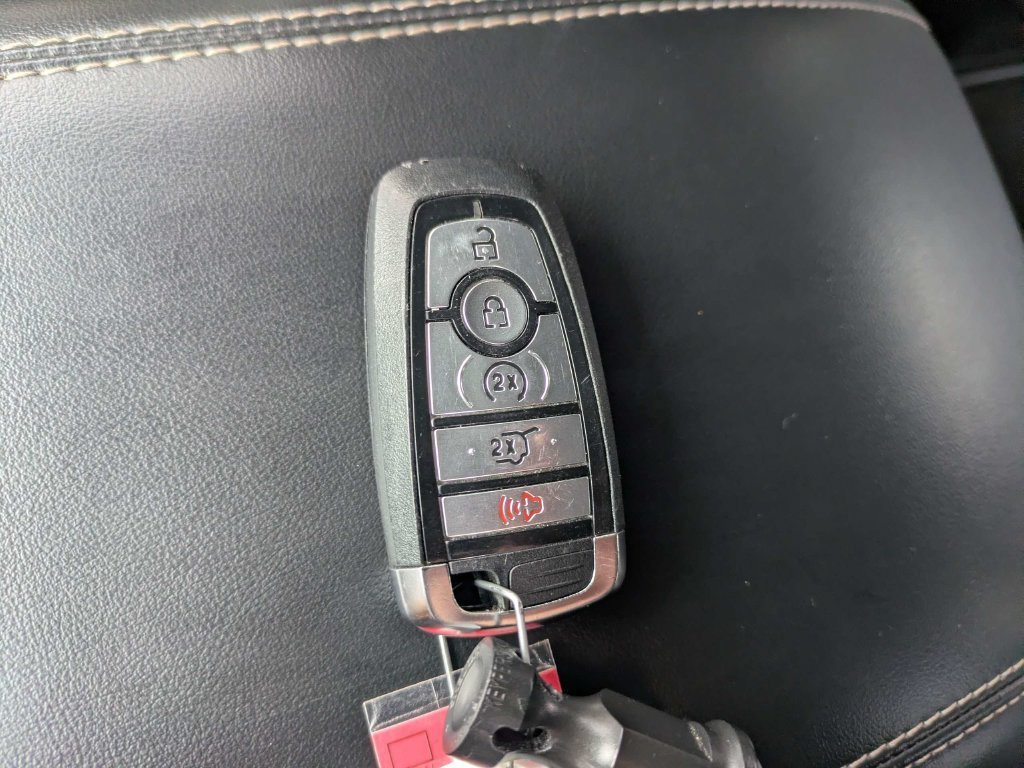 Used 2023 Ford Explorer XLT w/ Equipment Group 202A RWD image 32