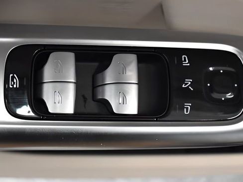 Used 2022 Mercedes-Benz C 300 4MATIC Sedan image 21