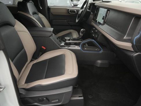 Used 2024 Ford Bronco Wildtrak image 18