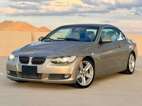 Used 2009 BMW 335i Convertible RWD image 11