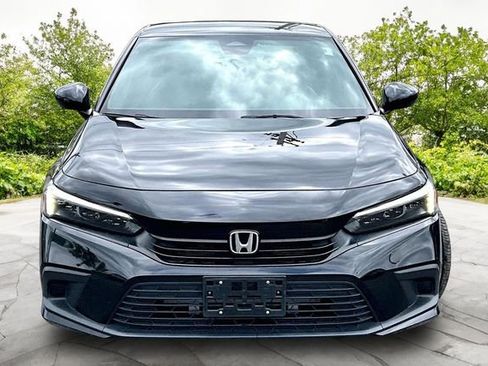Used 2023 Honda Civic Sport image 3