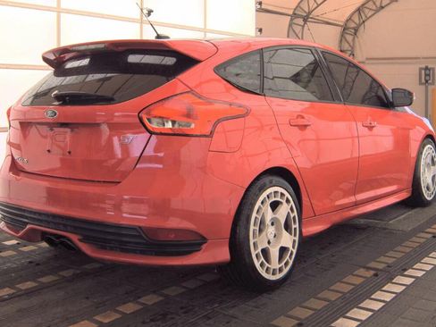 Used 2016 Ford Focus ST w/ Equipment Group 401A image 10