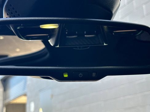 Used 2019 McLaren Senna RWD image 20
