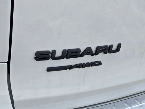 Certified 2025 Subaru Ascent Bronze Edition AWD/4WD image 11