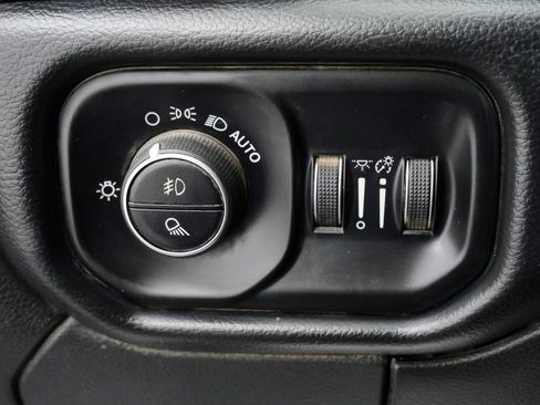 Used 2020 RAM 2500 Big Horn w/ Level 1 Equipment Group AWD/4WD image 25