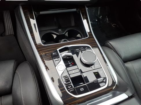 Used 2025 BMW X5 xDrive50e image 23