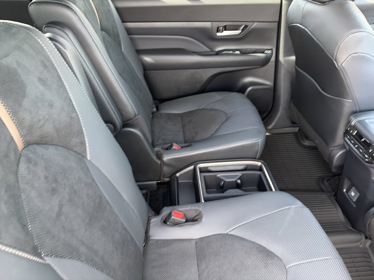 New 2026 Toyota Grand Highlander AWD Hybrid image 22