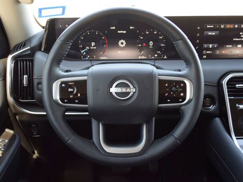 Used 2025 Nissan Armada SV RWD image 8