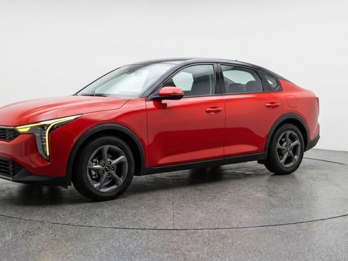 Used 2025 Kia K4 FWD image 3