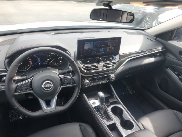 Certified 2025 Nissan Altima 2.5 SR w/ SR Premium Package FWD image 10