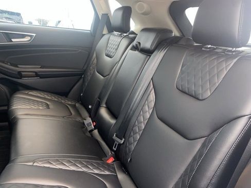 Used 2024 Ford Edge Titanium image 24