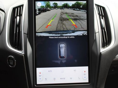 Used 2022 Ford Edge Titanium w/ Equipment Group 301A AWD/4WD image 16