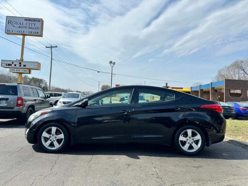 Used 2013 Hyundai Elantra GLS w/ Preferred Pkg image 8