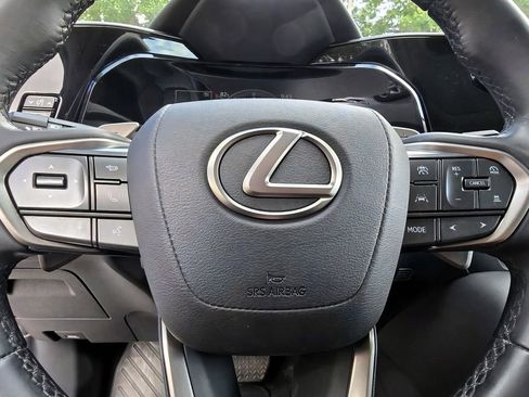 Used 2024 Lexus NX 250 FWD image 23