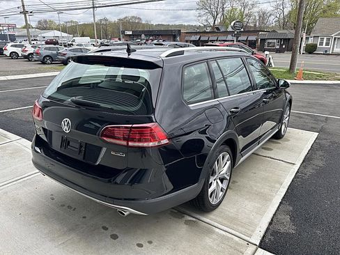 Used 2019 Volkswagen Golf Alltrack S AWD/4WD image 12