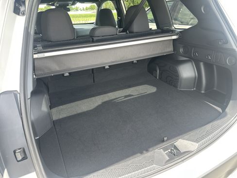 Used 2025 Subaru Forester Premium AWD/4WD image 30