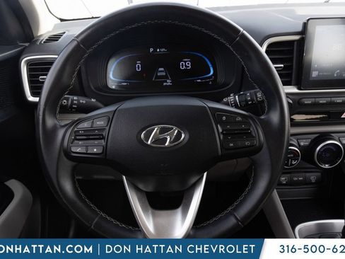 Used 2025 Hyundai Venue SEL FWD image 6