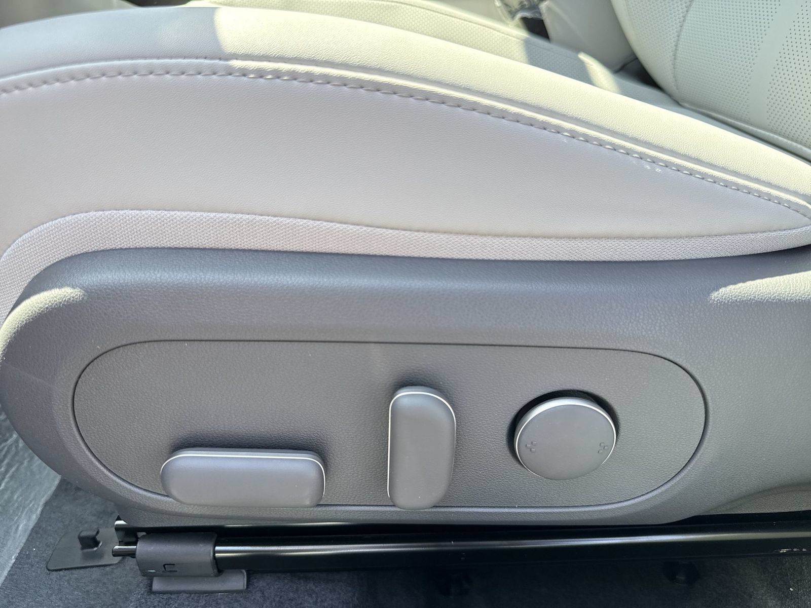 New 2026 Hyundai Kona SEL Premium AWD/4WD image 14