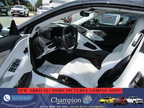 Used 2023 Chevrolet Corvette Stingray Premium Conv w/ Z51 Performance Package RWD image 5