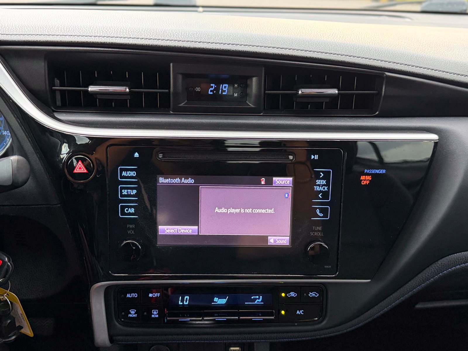 Used 2018 Toyota Corolla SE FWD image 35