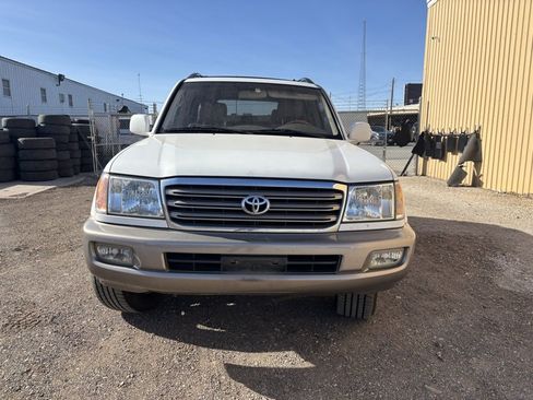 Used 2004 Toyota Land Cruiser image 2