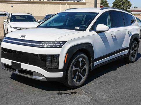 New 2026 Hyundai Ioniq 9 SE image 3