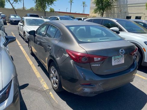 Used 2016 MAZDA MAZDA3 i Sport FWD image 7