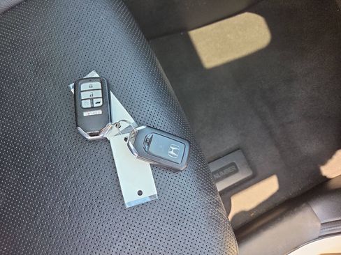 Used 2017 Honda Pilot Elite image 31