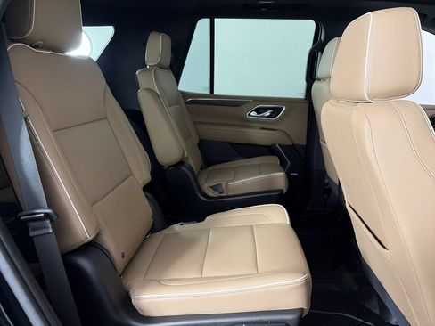 Used 2021 Chevrolet Tahoe Premier w/ Premium Package AWD/4WD image 30